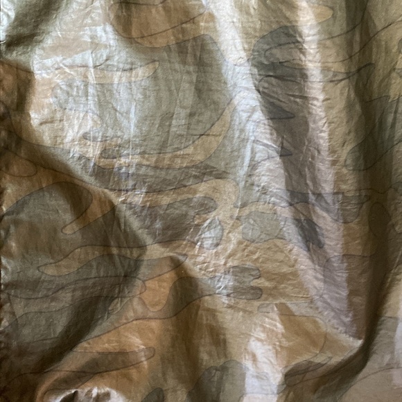 Gerry reversible green camo vest packable EUC women’s large extra large - Picture 4 of 6